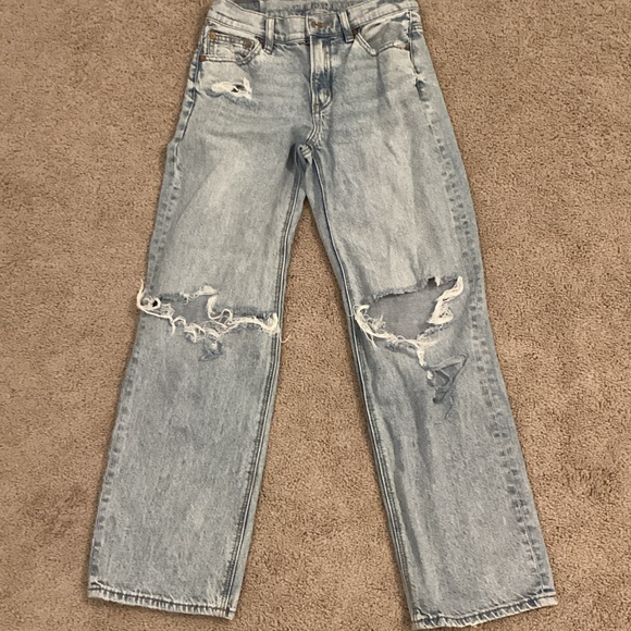 American Eagle Outfitters Denim - American Eagle Outfitters Light Wash Distressed Straight Jeans